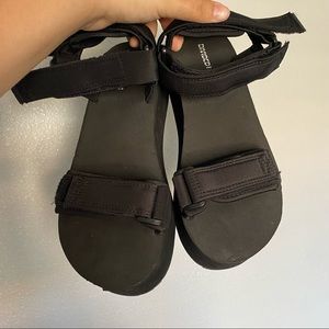 Platform sandals